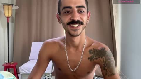 Snapshot of enjoythetrip chatting on February 6, 2:15 pm Luke online show from February 6, 2:15 pm