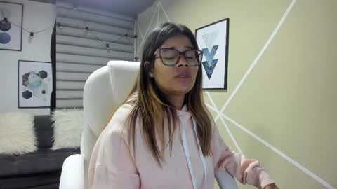 Snapshot of enma_clark chatting on October 5, 4:00 am Enma clark online show from October 5, 4:00 am