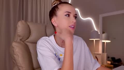 entya online show from March 12, 6:19 am