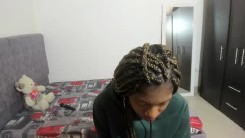 Snapshot of enyelsalas2 chatting on October 30, 1:18 am Angela online show from October 30, 1:18 am