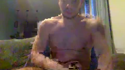 Snapshot of enzo_0707 chatting on November 30, 3:49 pm enzo_0707 online show from November 30, 3:49 pm