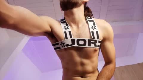 enzo_moretii online show from November 6, 4:52 pm