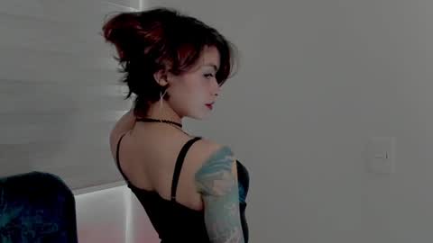 Snapshot of ephemeral_hot chatting on February 21, 1:55 pm Leyla online show from February 21, 1:55 pm