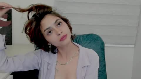 Snapshot of ephemeral_hot chatting on February 22, 8:40 am Leyla online show from February 22, 8:40 am