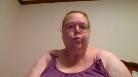Snapshot of epic_ginger chatting on September 15, 12:27 pm epic_ginger online show from September 15, 12:27 pm