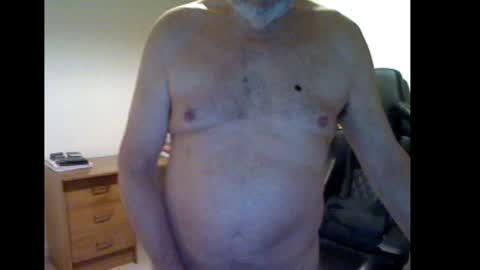 erasmus_d online show from December 10, 6:49 pm