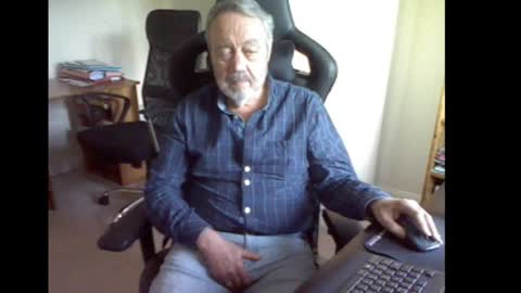 erasmus_d online show from March 11, 5:46 pm