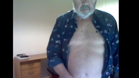 erasmus_d online show from December 1, 6:02 pm