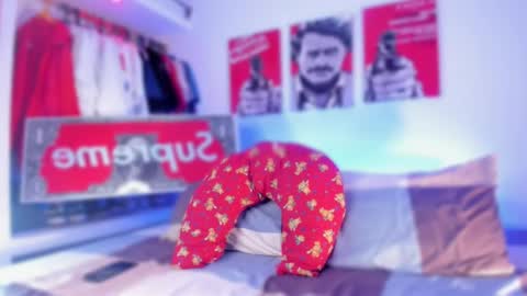 Tht BOSS Eren online show from December 18, 1:33 am