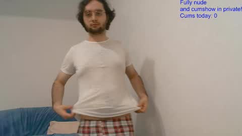 Snapshot of eren_jaeger2000 chatting on October 4, 3:04 am Eren online show from October 4, 3:04 am