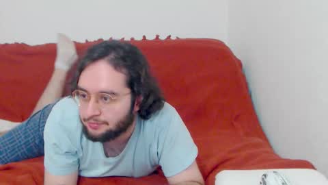 Snapshot of eren_jaeger2000 chatting on November 20, 4:45 am Eren online show from November 20, 4:45 am