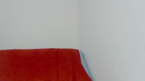 Snapshot of eren_jaeger2000 chatting on November 27, 12:02 am Eren online show from November 27, 12:02 am