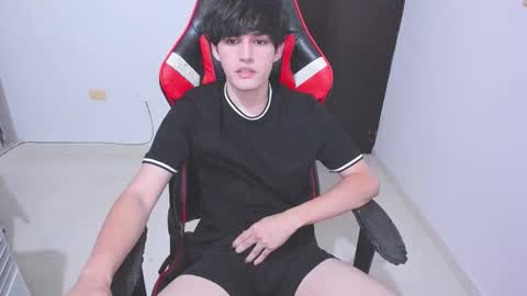 eren_tatakae online show from January 18, 2:37 am