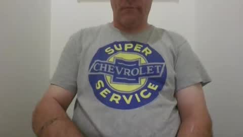Snapshot of eric4698523103 chatting on May 26, 2:07 am eric4698523103 online show from May 26, 2:07 am