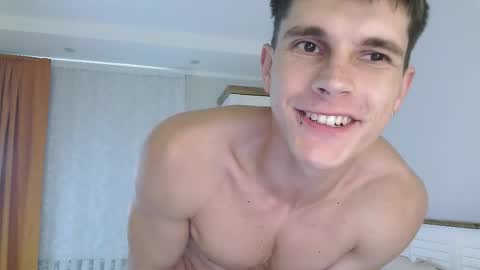 Snapshot of eric_crush chatting on September 9, 4:12 am Eric Crush online show from September 9, 4:12 am