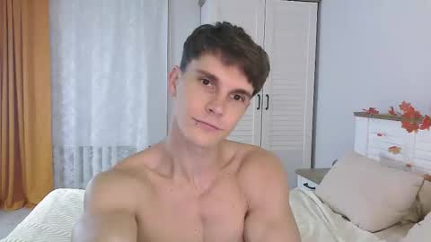 Snapshot of eric_crush chatting on October 15, 4:01 am Eric Crush online show from October 15, 4:01 am