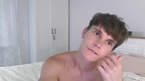 Snapshot of eric_crush chatting on December 1, 7:13 am Eric Crush online show from December 1, 7:13 am