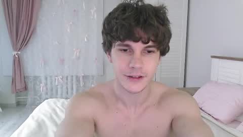 Eric Crush online show from April 22, 3:53 am