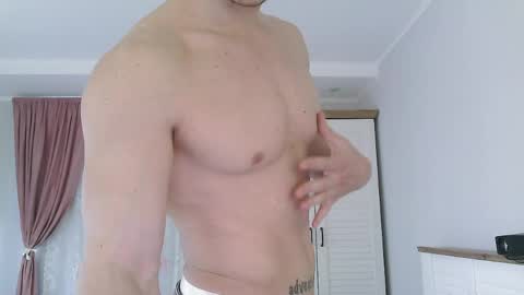 Eric Crush online show from April 27, 3:48 am