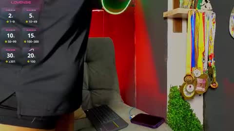 Brayan online show from February 18, 1:23 am