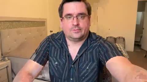 Snapshot of eric_heim chatting on November 15, 6:59 pm eric heim online show from November 15, 6:59 pm