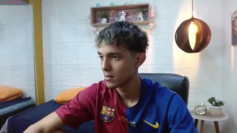 eric_oslo online show from January 8, 6:43 pm