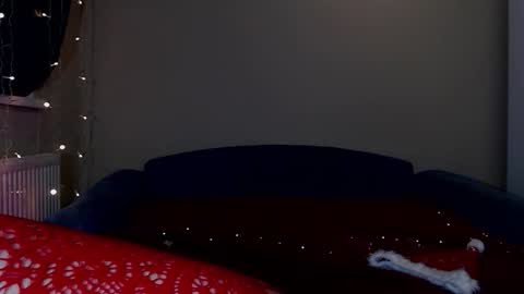 Snapshot of erica_mayer chatting on December 25, 10:17 am Erica online show from December 25, 10:17 am