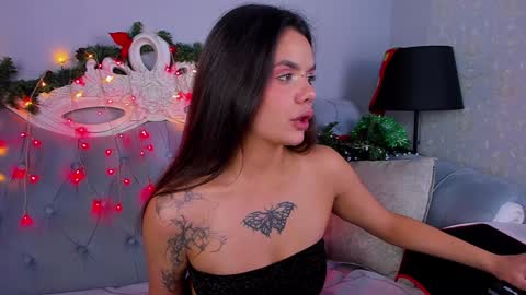 ericaevan online show from January 5, 12:10 pm