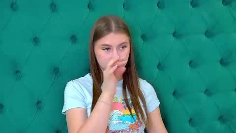 EricaFoxes online show from July 7, 6:47 am