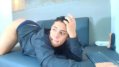 Erick online show from April 17, 7:39 pm