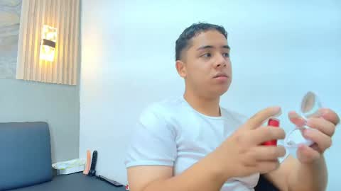 Erick online show from April 22, 7:59 pm