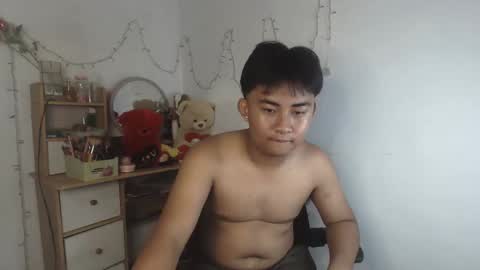 Snapshot of erick_cummer30 chatting on April 14, 5:57 am erick_cummer30 online show from April 14, 5:57 am