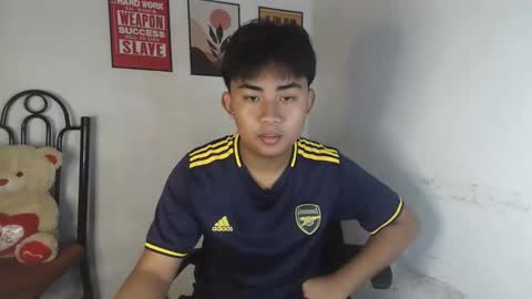 Snapshot of erick_cummer30 chatting on April 21, 11:29 pm erick_cummer30 online show from April 21, 11:29 pm