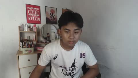Snapshot of erick_cummer30 chatting on May 3, 5:57 am erick_cummer30 online show from May 3, 5:57 am