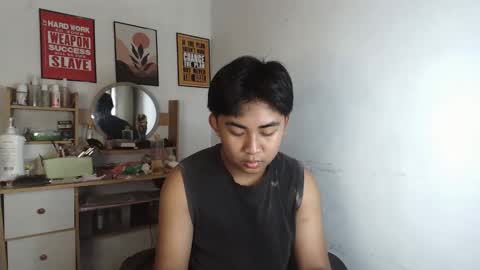 Snapshot of erick_cummer30 chatting on May 15, 10:33 am erick_cummer30 online show from May 15, 10:33 am