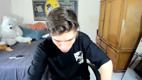 erick_de_rossee online show from March 28, 8:19 pm