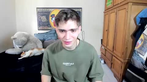 erick_de_rossee online show from April 24, 6:21 pm