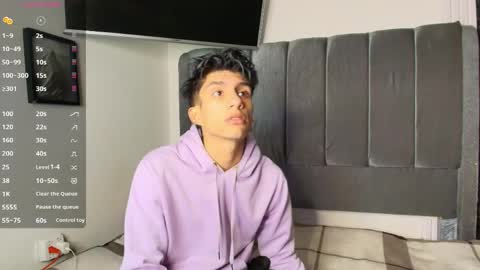 erick online show from April 19, 4:56 am