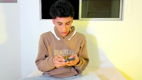 Snapshot of erick_velveth chatting on May 16, 2:41 am erick online show from May 16, 2:41 am