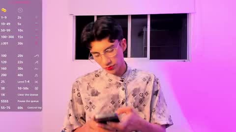 Snapshot of erick_velveth chatting on May 29, 6:11 am erick online show from May 29, 6:11 am