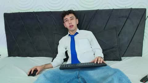 Erick online show from February 1, 1:09 pm