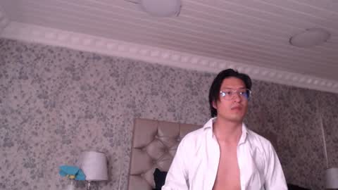 Erick online show from March 4, 2:17 am