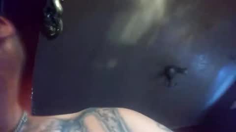 Snapshot of erik15516 chatting on June 5, 2:01 pm erik15516 online show from June 5, 2:01 pm