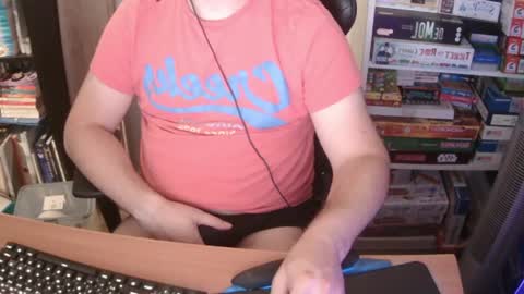 Snapshot of erik_dapper chatting on June 12, 3:11 pm Erik Dapper online show from June 12, 3:11 pm