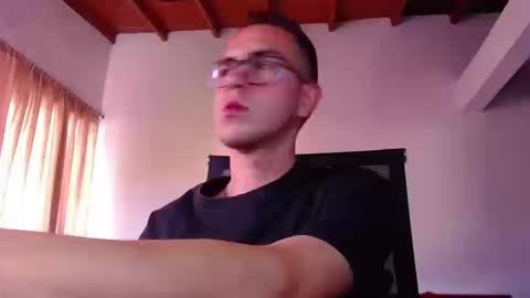 Erik rodriguez online show from September 25, 9:40 pm