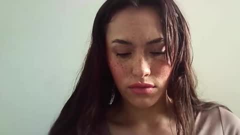 Erika online show from November 6, 6:09 pm