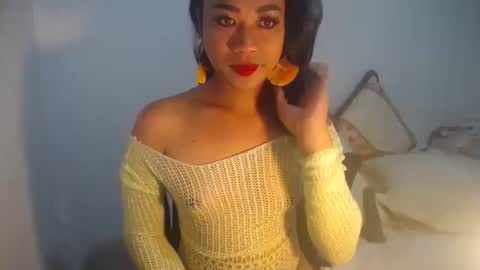 erika_madrigal online show from December 25, 10:59 pm