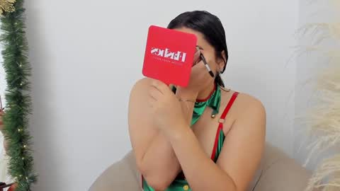 Snapshot of erika_mendez1 chatting on December 24, 7:44 pm Erika Mendez online show from December 24, 7:44 pm