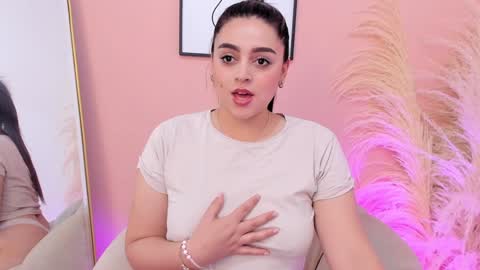 Snapshot of erika_mendez1 chatting on January 13, 8:26 pm Erika Mendez online show from January 13, 8:26 pm