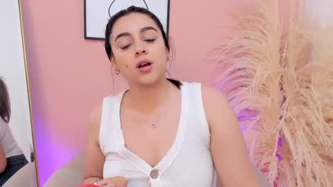 Snapshot of erika_mendez1 chatting on February 11, 8:10 pm Erika Mendez online show from February 11, 8:10 pm